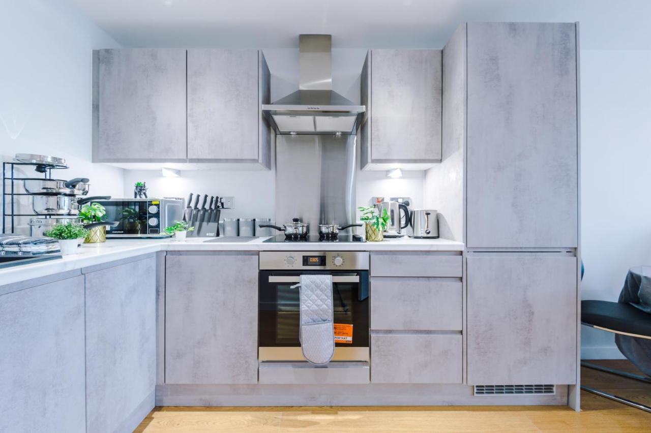 ✰Onpoint - Modern 2 Bed Apartment Close To Centre✰ Leeds  Exterior photo