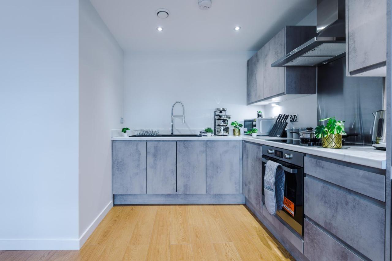 ✰Onpoint - Modern 2 Bed Apartment Close To Centre✰ Leeds  Exterior photo