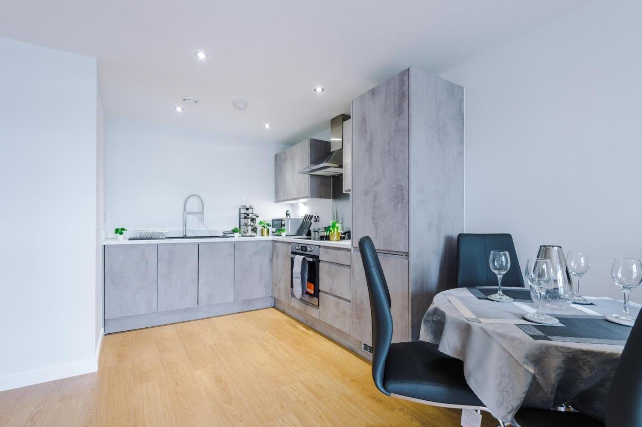 ✰Onpoint - Modern 2 Bed Apartment Close To Centre✰ Leeds  Exterior photo